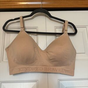 Kindred Bravely Minimalist Pumping and Nursing Bra